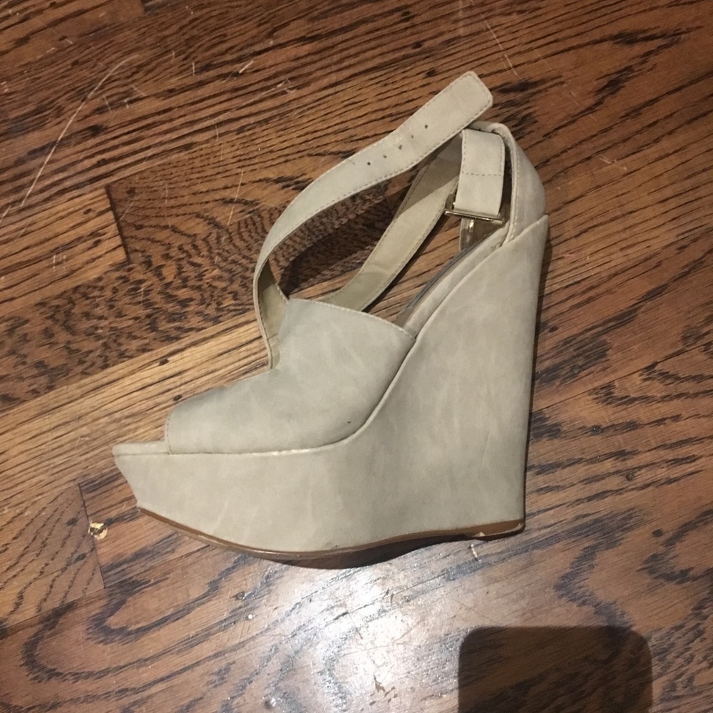 Size 6.5 Steve Madden Wedges